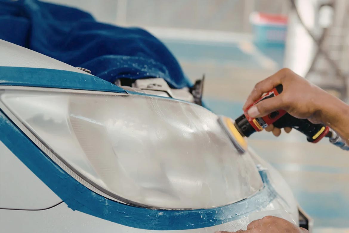 Fényszóró polírozás